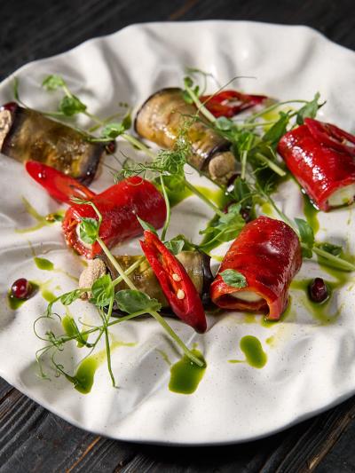 Ассорті з грузинських рулетів •  